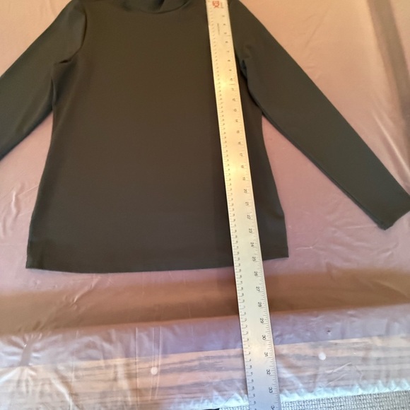 Per Se by Carlisle Olive Green Turtleneck Long Sleeve Top Size Medium MSRP $198 - Picture 7 of 8